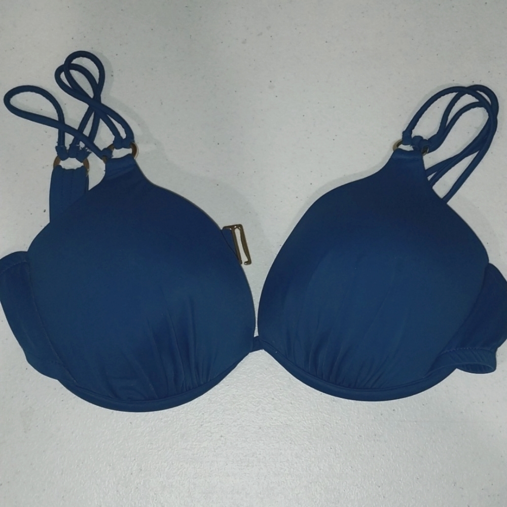 Venus underwire bikini top EUC
